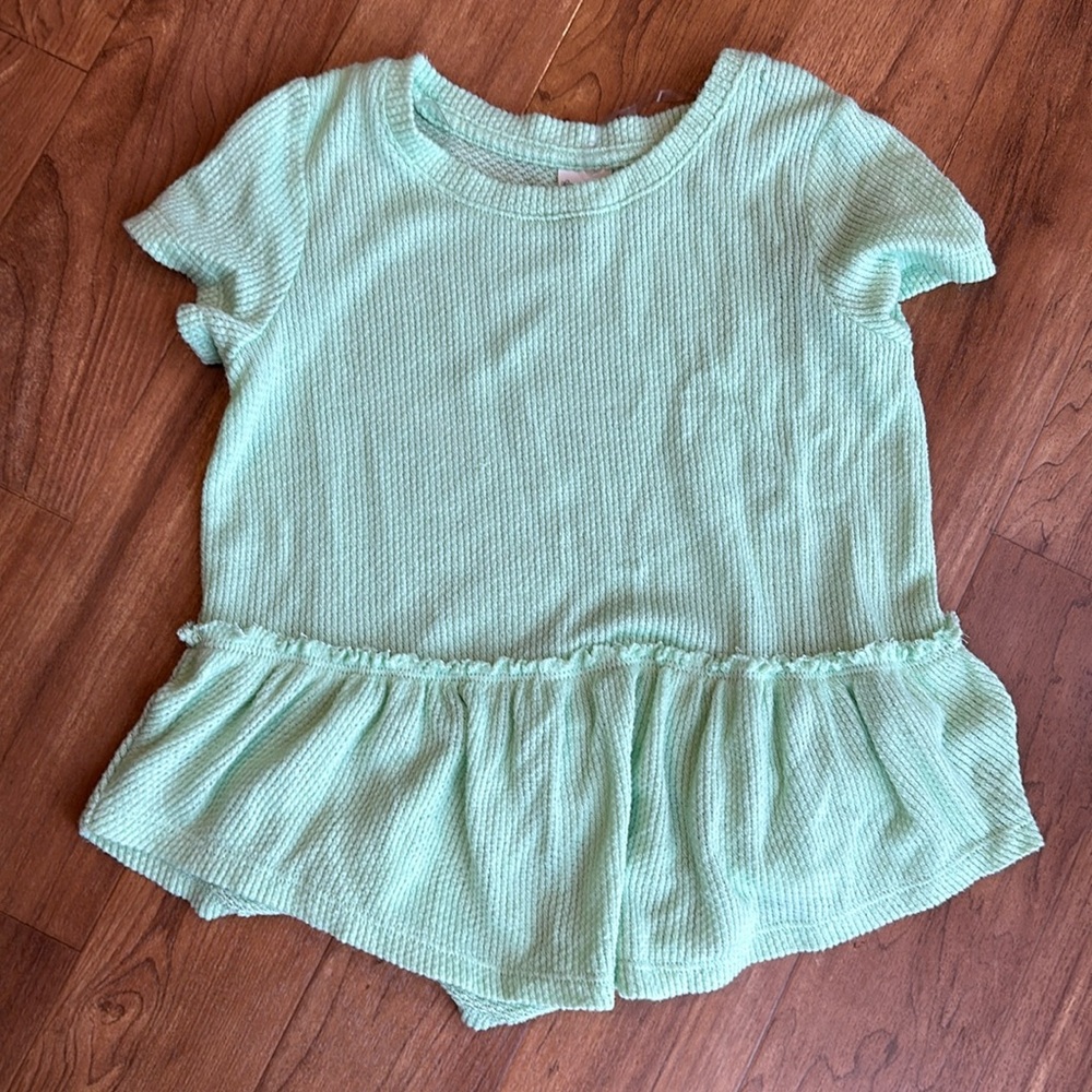 Mudd Girl Peplum Short Sleeve Top  Size M (8)